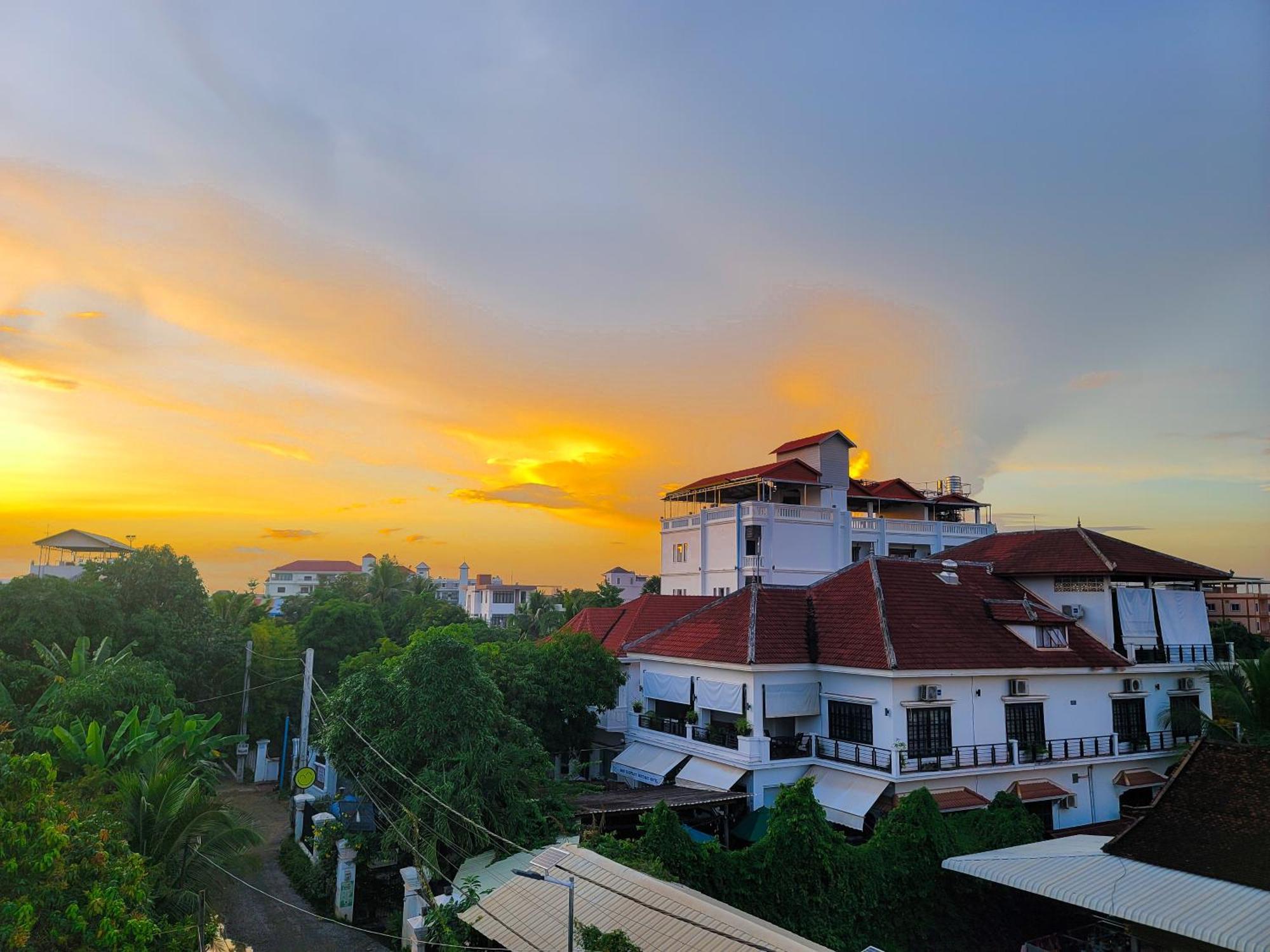 Bed & Bedzzz Hostel Siem Reap Buitenkant foto