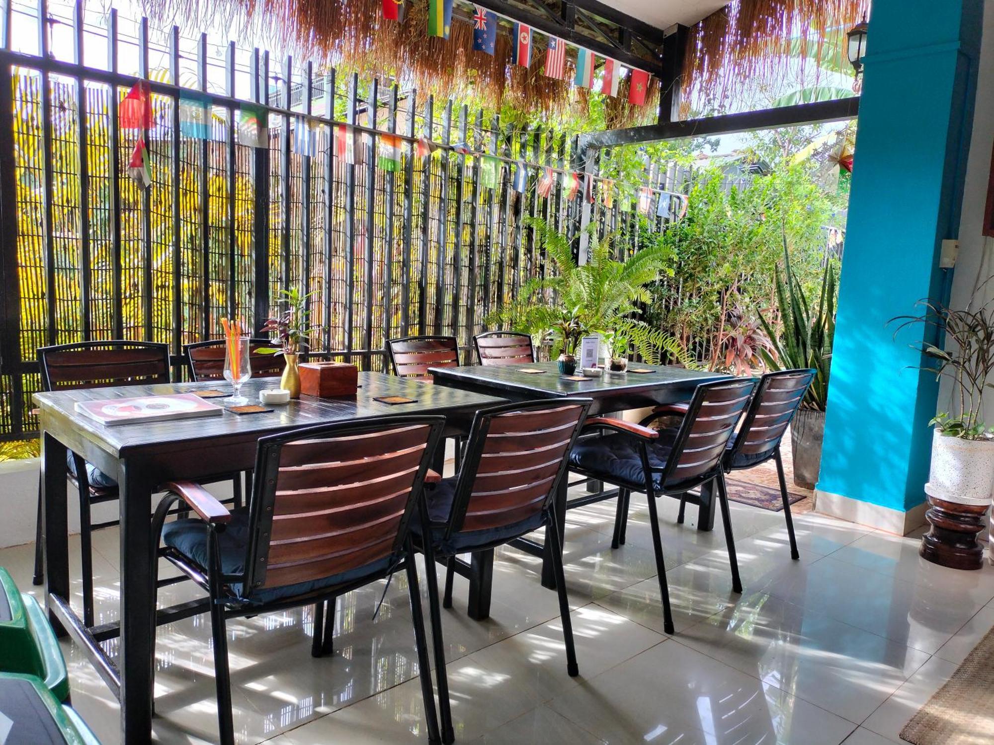 Bed & Bedzzz Hostel Siem Reap Buitenkant foto