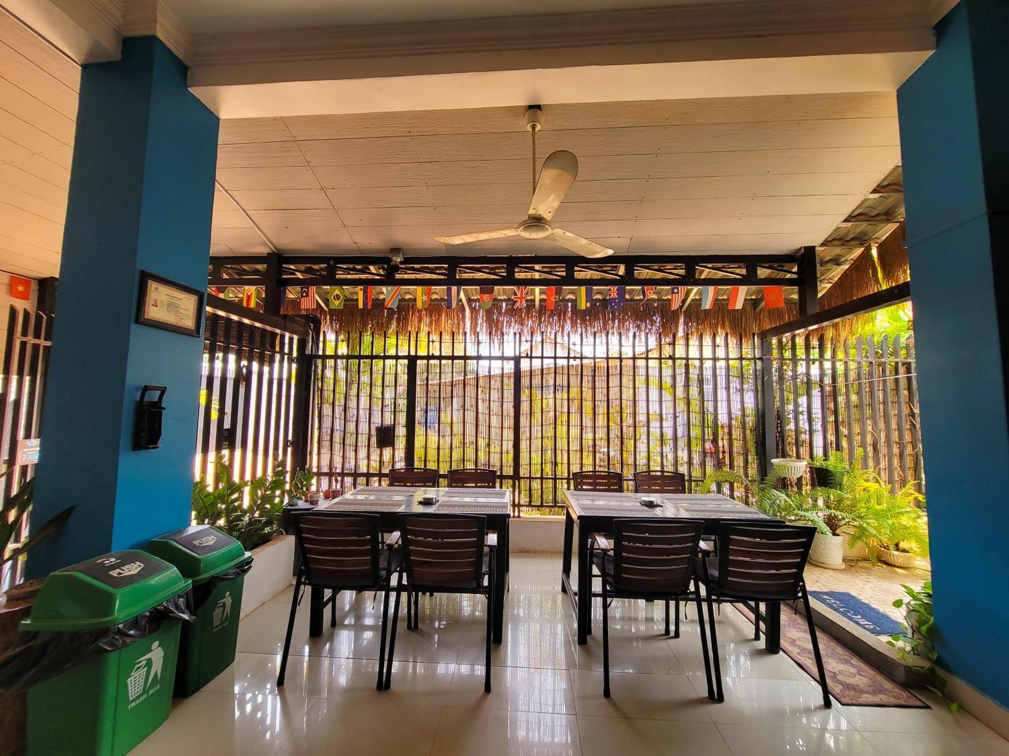 Bed & Bedzzz Hostel Siem Reap Buitenkant foto